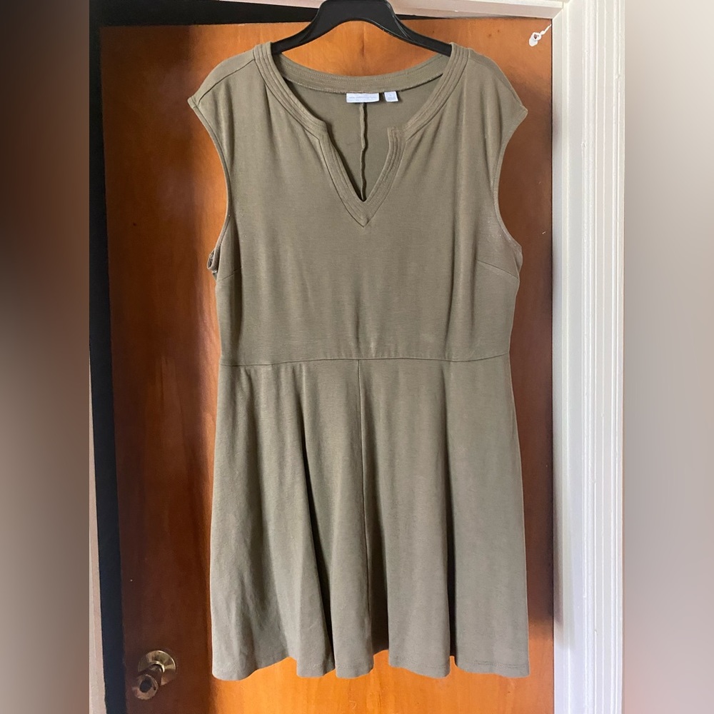 Women’s sleeveless dress